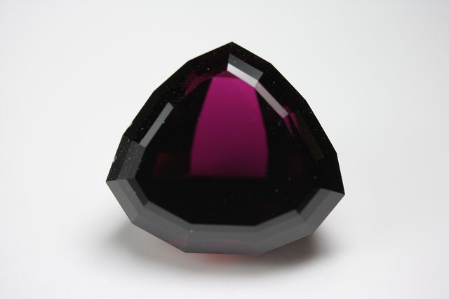 Tourmaline violette - 29.725 ct