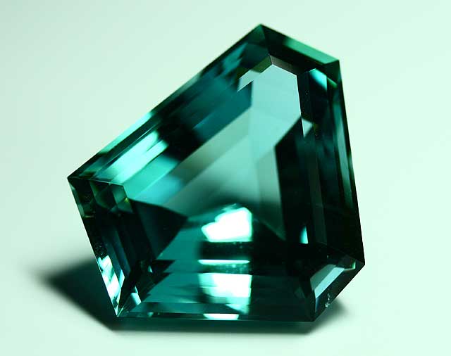 Aquamarine (Beryl) - Hexagon - 54.805 ct