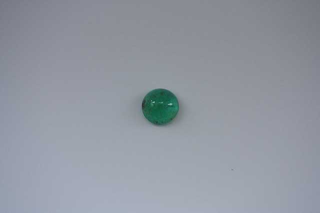 Emerald (Beryl) - Round cabochon - 0.430 ct