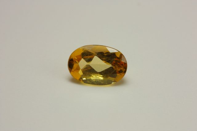 Imperial topaz - Oval 0.675 ct